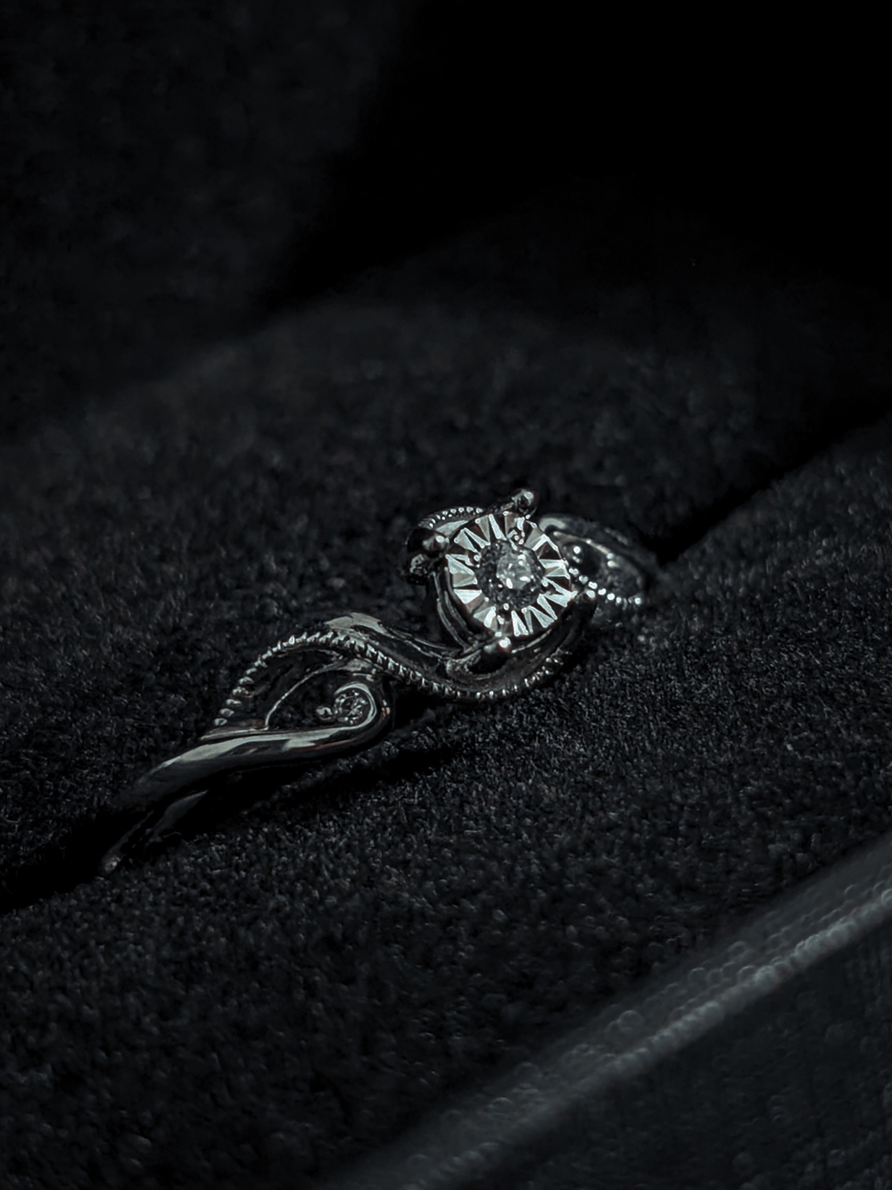 Kevin Jewelers 925 Sterling Silver Genuine Diamond Ring – Size 7.5–8